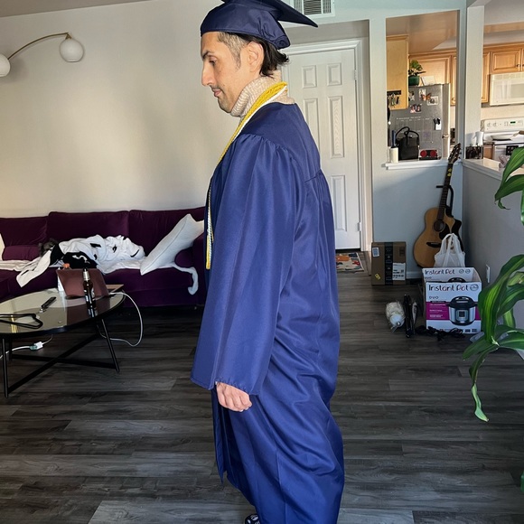 Jostens Size 5’ 7” - 5’ 9” Dark Blue Graduation Gown - Picture 4 of 6